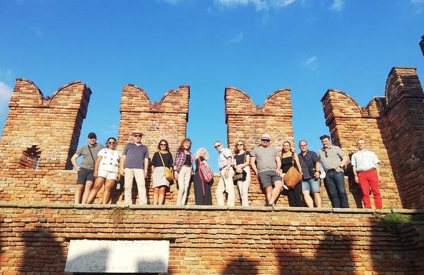 A Charming Verona Small Group Stress Free City Tour with a Local Guide