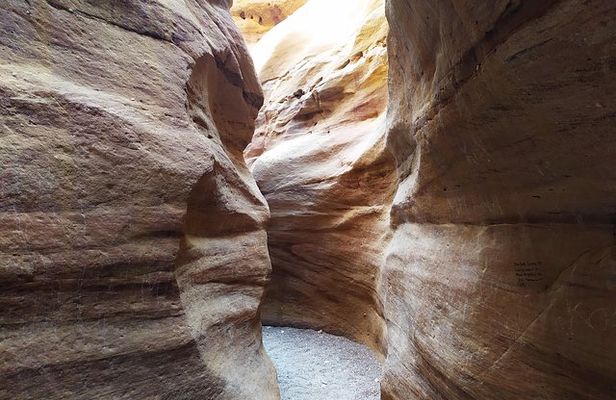 Red canyon jeep tour in Eilat