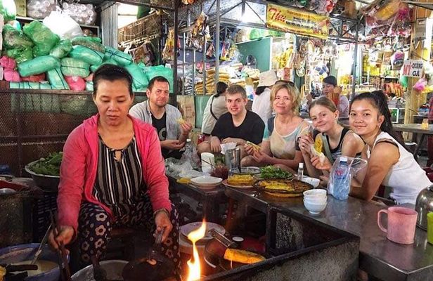 Hoi An Street Food Safari Tour