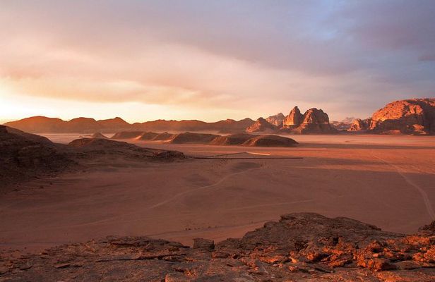 WADI RUM JEEP TOUR WITH ACCOMMODATION | The Jordanian Mappers
