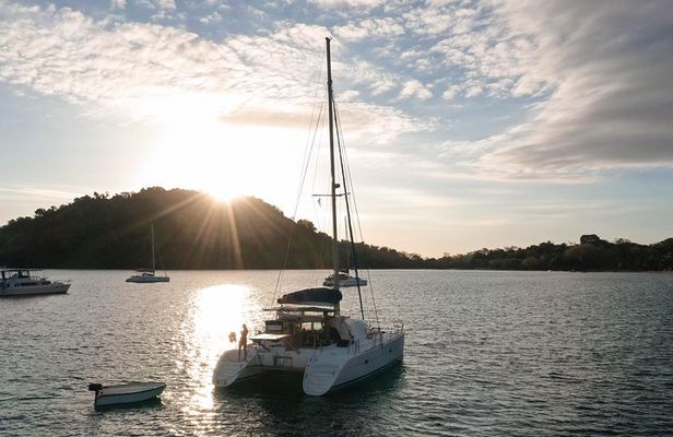 Private cruise in the Mitsio or Radame archipelagos: 6 days / 5 nights
