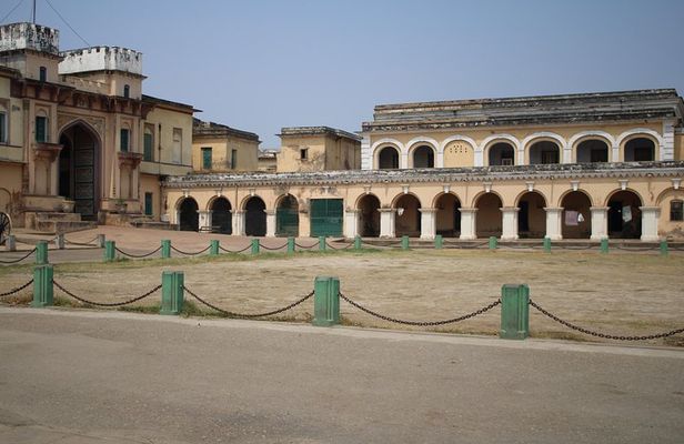 Unexplored Hidden Gems of Varanasi (Guided Halfday Sightseeing Tour by Car)