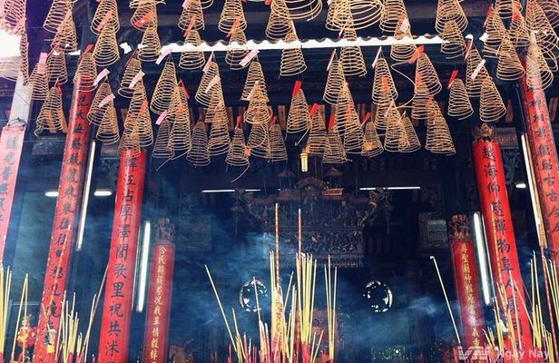 Saigon City and Chinatown Exploration with Water Bus Adventure