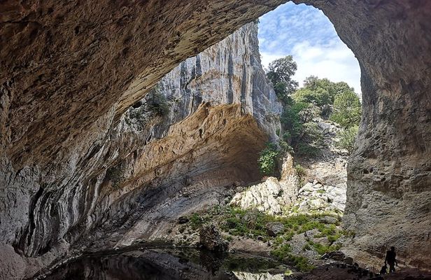 Off-road tour in the Supramonte and visit to Pischina Gurthàddala