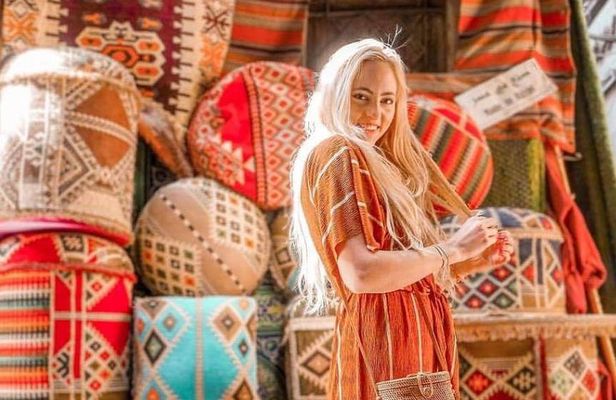 Layover to Pyramids, the Egyptian Museum &Khan Khalili Bazaar
