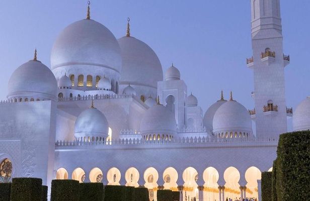 Full Day Abu Dhabi City & Ferrari World Tour