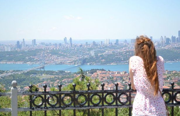 Istanbul Two Continents Tour with Lunch and Bosphorus Cruise