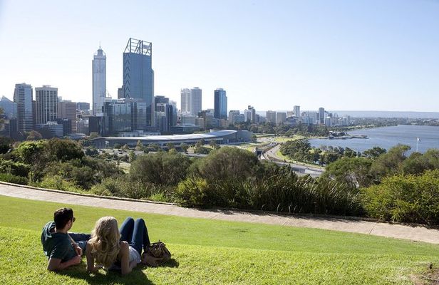 Perth Wildlife Park & City Highlights - Premium Small Group Tour