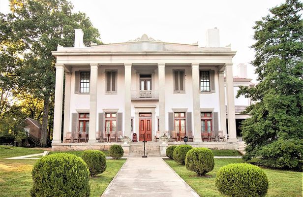 Belle Meade Guided Mansion Tour with Complimentary Wine Tasting