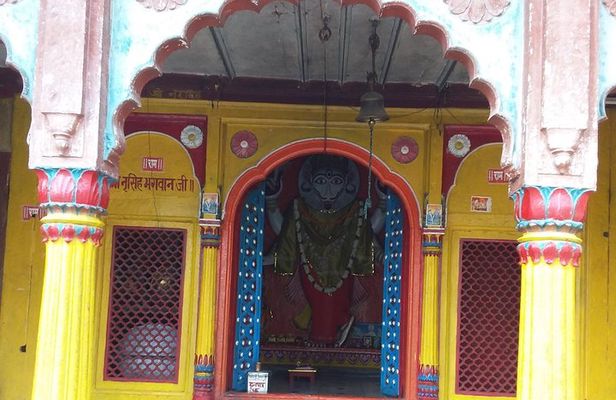 Southern City Walk : A walking tour in Varanasi.