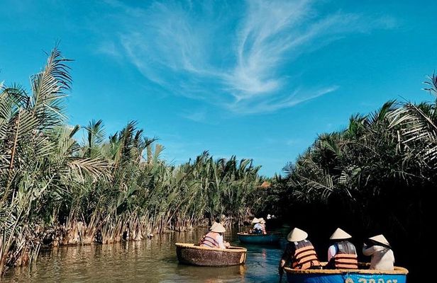 Hoi An City and Basket Boat Tour from Da Nang City