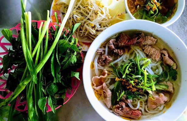 Hoi An City and Food Tour with Foot Massage