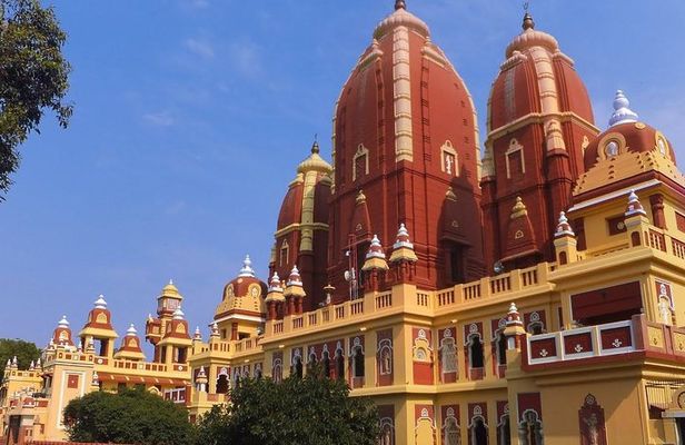 Divine Delhi: Explore Indian Faiths on a Cultural Tour
