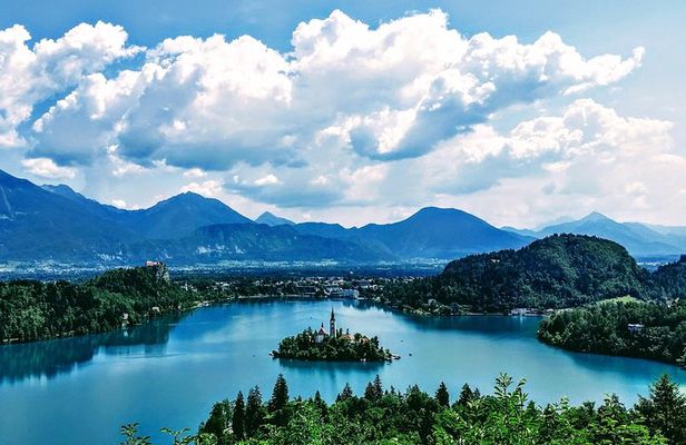 Best of SLOVENIA - Bled + Postojna + Ljubljana - Day Tour from Zagreb
