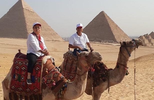 Private Day to Giza Pyramids, Egyptian Museum and camel sunset