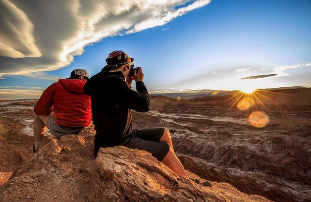 San Pedro de Atacama: 2-Day tour visiting Tatio Geysers & the Moon Valley