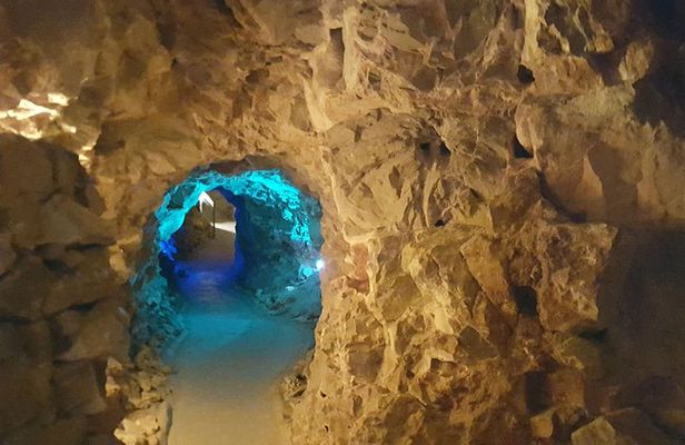 Grand Canyon Caverns, Route 66 thru Crozier Canyon Tour