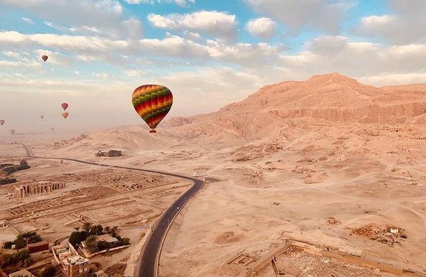 Hot air balloon ride at Luxor