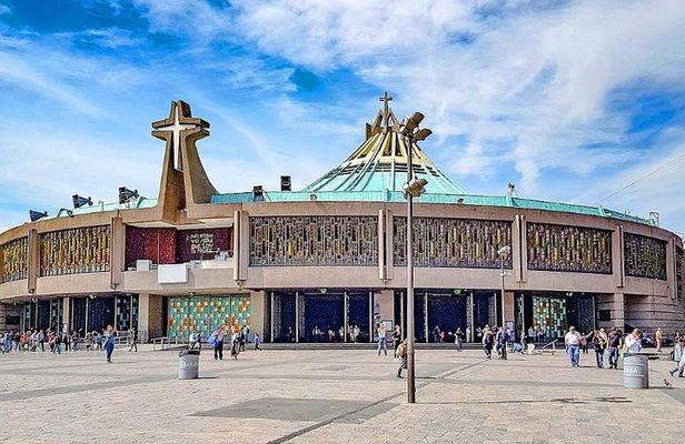Tour Basilica of Guadalupe and Pyramid of Teotihuacán - Sanctuary of the Virgin
