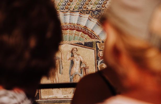 Pompeii and Herculaneum small group tour - skip the line