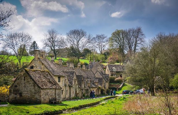 Cotswolds Small Group Tour from London