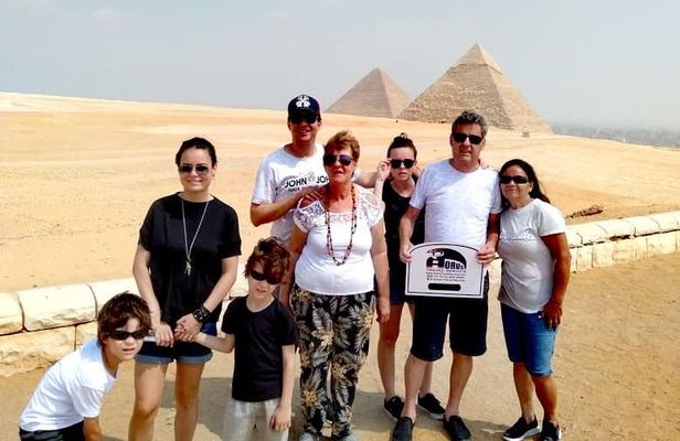 Full Day Tour to Giza Pyramids, Sphinx, Sakkara and Memphis