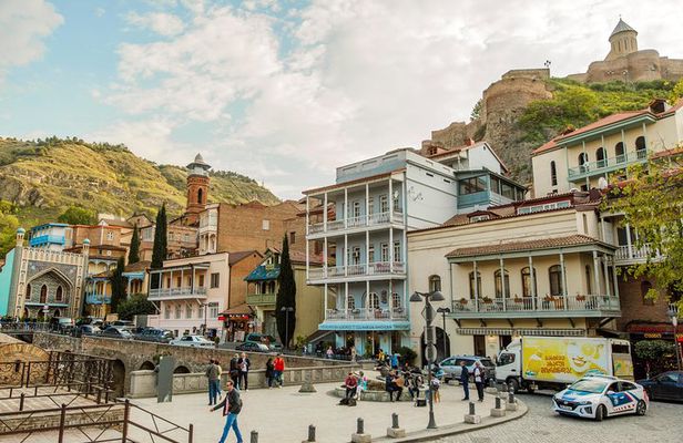 Fun Walking Tour of Old Tbilisi