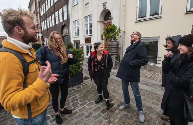 Politically Incorrect Private Highlights Walking Tour