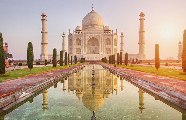 2 Days Taj Mahal & Agra Tour from Delhi by Car