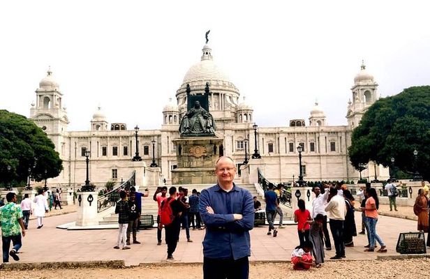 British Raj Heritage walk in Kolkata with guide