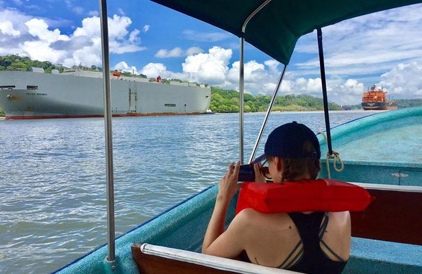 The Panama Canal: Trek & Cruise Private Tour