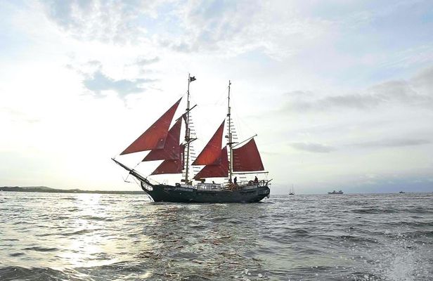 Cartagena, CO: Island Beach Trip on Pirate Boat+Drinks & Lunch