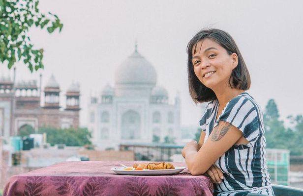 Skip The Line: Taj Mahal & Agra Tour from Jaipur (All-Inclusive)