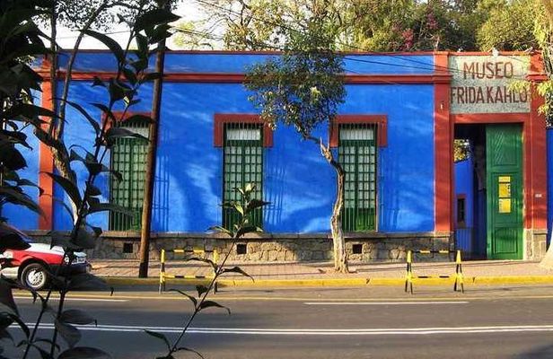 Frida Kahlo Museum and Diego Rivera Studio Tour with Admission Tickets