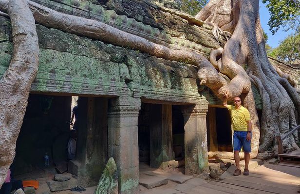1-Day Angkor Wat tour by Private transport