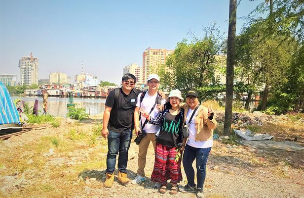 Saigon Slum tour, Chillspots tour by scooter | Female driver