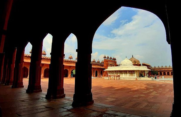 Private: Day Trip To Fatehpur Sikri (All Inclusive)