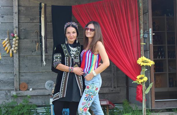 Private Trip: Geo Chronicles, Kazbegi & Rooms Hotel Coffee Stop
