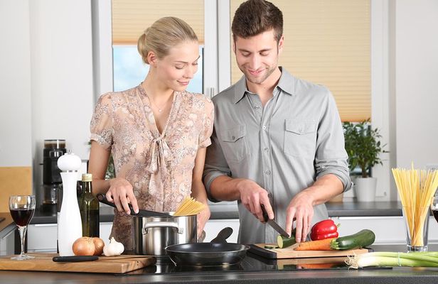 Authentic Cooking Class & Taj Mahal Tour from Delhi (All-Inclusive)