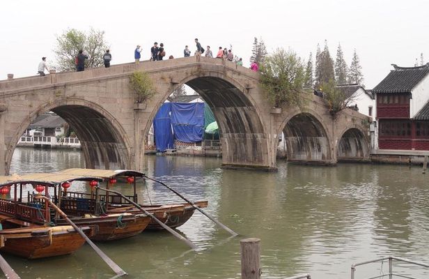 Half Day Shanghai Tour to Zhujiajiao Water Town