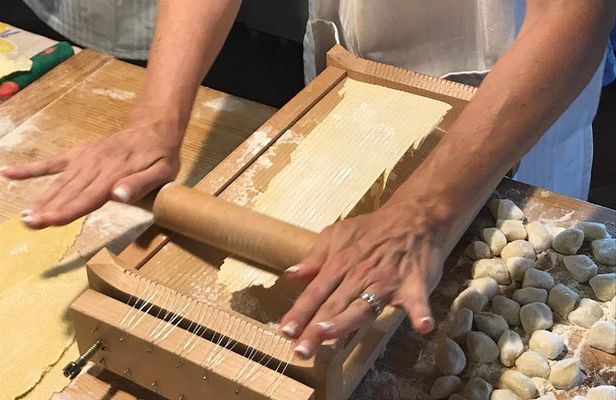 Cooking Class at a Farmhouse in Val d'Orcia Tuscany