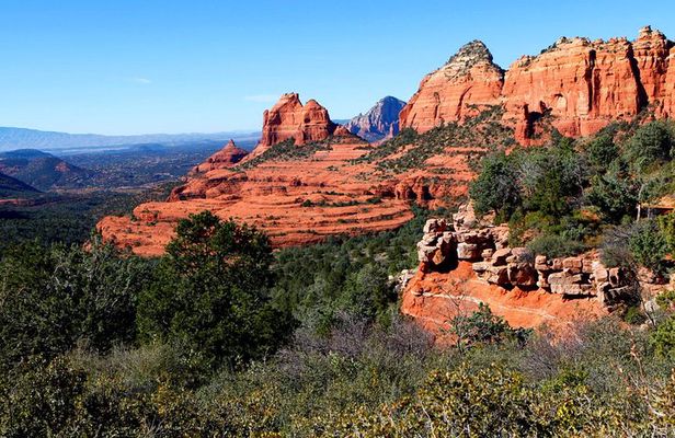 PRIVATE Sedona Jeep Tour 4X4 Hummer On-Road - Sedona Highlights