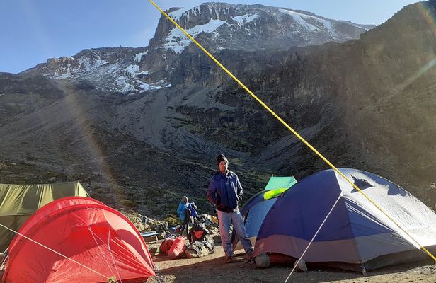 KILIMANJARO MACHAME ROUTE, (Climb 7days)