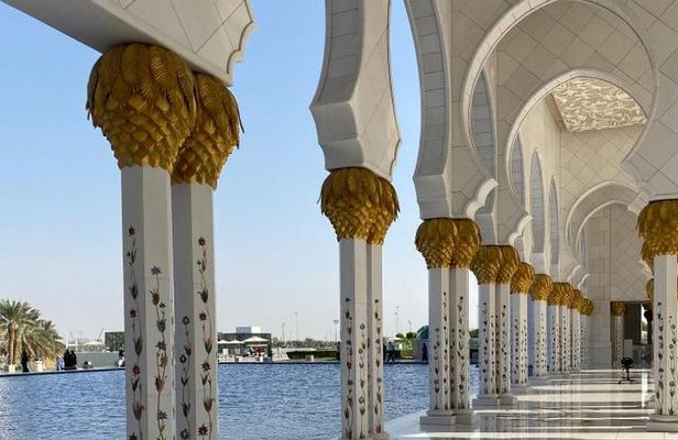 Abu Dhabi Day Trip with Grand Mosque and louvre Abu Dhabi
