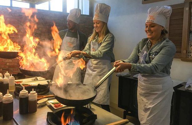 Cusco Cooking Class - Bilingual 6:00 7:30 pm