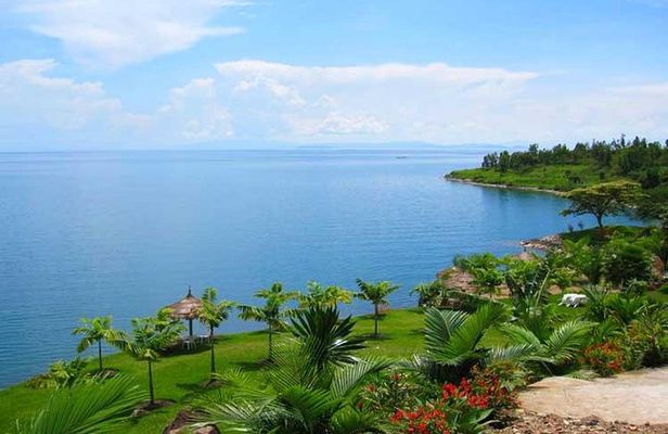 1 day Trip to Lake kivu beach