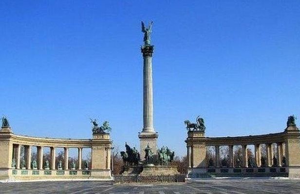 Budapest Private 2 hrs. Mercedes Sightseeing Tour