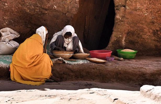 4-Day Abune Yosef Conservation Area Trekking Tour from Lalibela