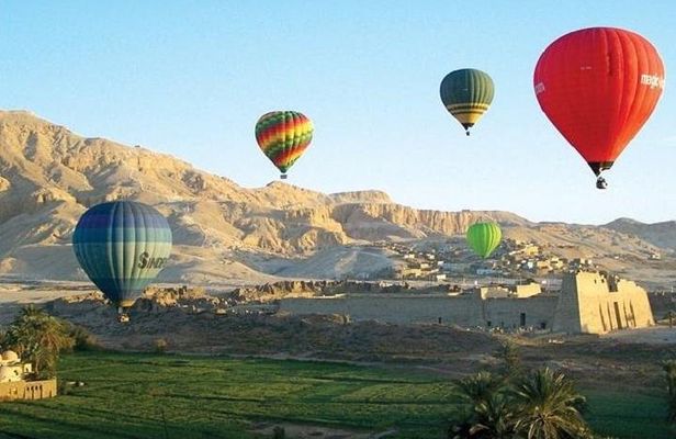 Sunrise Hot Air Balloon with Full Day Tour to the East and West Bank of Luxor