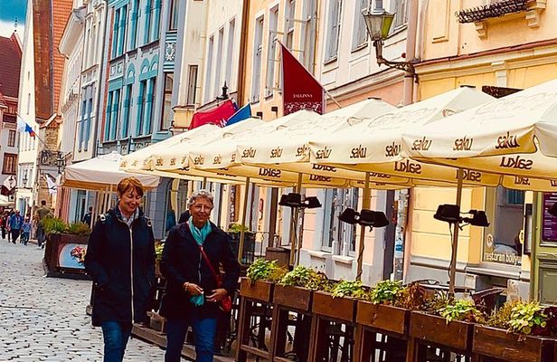 Luxury Day Trip to Tallinn with Business Lounge and lavish buffet